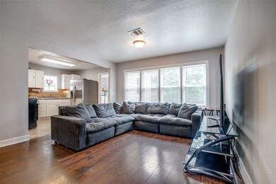 933 Cimarron St, Houston, TX 77015 - photo 4