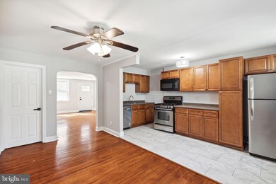 1127 Oakwood Dr, Glenolden, PA 19036 - photo 7