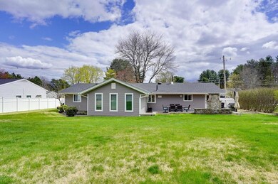 16 Bradford Rd, Hudson, MA 01749 - photo 4