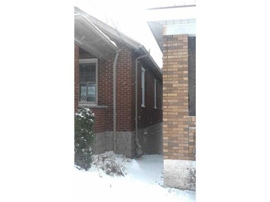 Exterior Front. right side view