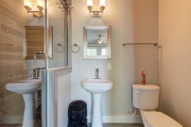 107 E 2nd St, Houston, TX 77007 - photo 6