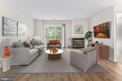 6925 Mary Caroline Cir unit H, Alexandria, VA 22310 - photo 5