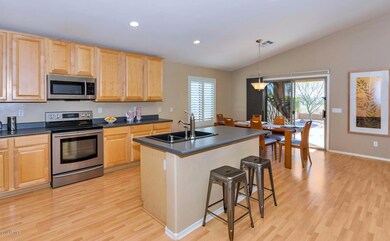 34018 N Pate Pl-large-008-5-Kitchen-1500
