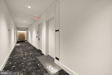 Chapman Stables unit 331, Washington, DC 20001 - photo 2