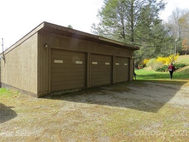 494 Sam Robertson Rd, Burnsville, NC 28714 - photo 3