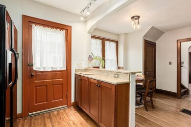 KITCHEN: AREA AREA