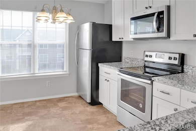 4225 Canal Dr, Florissant, MO 63034 - photo 4