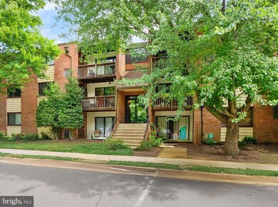 10720 West Dr unit 101, Fairfax, VA 22030 - photo 2