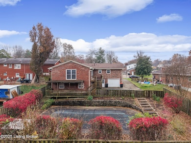 1409 Cloverhills Dr, Louisville, KY 40216 - photo 7