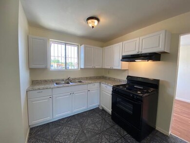 7747 Broadway Dr, El Paso, TX 79915 - photo 6