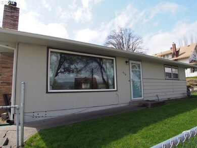 614 E 8th St, the Dalles, OR 97058 - photo 2