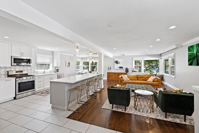 166 E Quincy St, Elmhurst, IL 60126 - photo 3