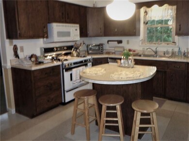 Kitchen - neutral for anyone's dcor...