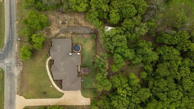 133 Mike Thornton Ct, Weatherford, TX 76088 - photo 4