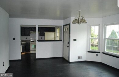 56 Mill Run W, Hightstown, NJ 08520 - photo 7