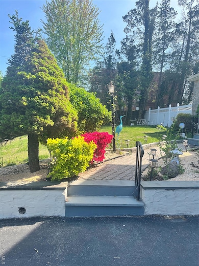 61 Newport Rd, Yonkers, NY 10710 - photo 4