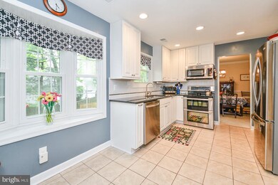 1617 Nathan Ln, Herndon, VA 20170 - photo 5
