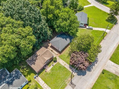 732 Quaker St SW, Atlanta, GA 30315 - photo 3