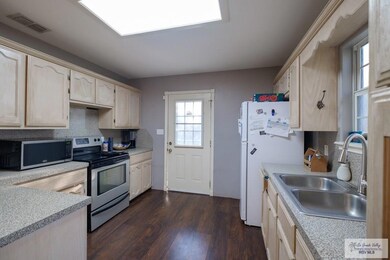 1022 S Missouri Ave, Weslaco, TX 78596 - photo 3