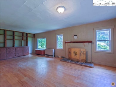 5724 Old 421 S, Deep Gap, NC 28618 - photo 6