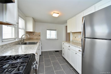 15 Robinson St unit 2, Fishkill, NY 12524 - photo 6