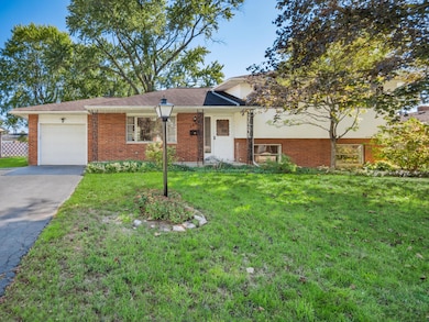 1524 Fahlander Dr N, Columbus, OH 43229 - photo 2