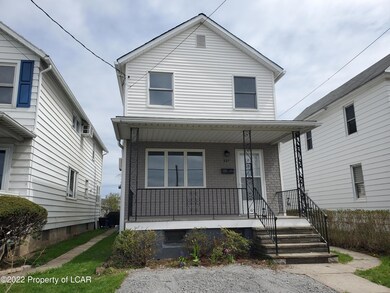 321 Shoemaker St, Kingston, PA 18704 - photo 2