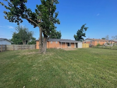 1915 S 10th St, Rogers, AR 72758 - photo 4