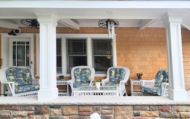 Shared Front Porch (