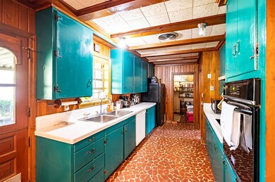 2100 Robinhood Rd, Albany, GA 31707 - photo 6