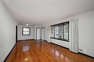 2-web-or-mls-11627-yukon-st-nw.jpg