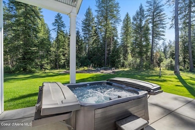 07-Hot Tub
