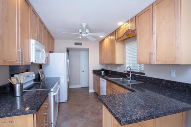 8 E Manzanita-6