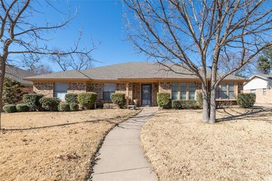 2237 Farrington Ln, Hurst, TX 76054 - photo 4