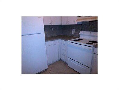 15410 SW 82nd Ln unit 815, Miami, FL 33193 - photo 3