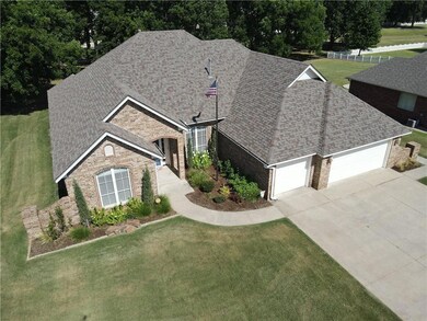 1603 Pecan Crossing Dr, Shawnee, OK 74804 - photo 2
