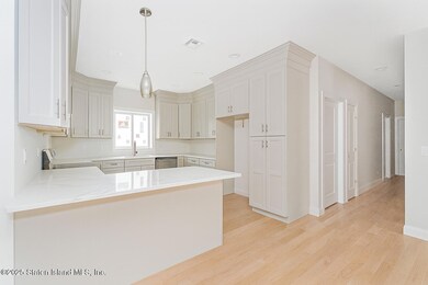 192 Mason Blvd, Staten Island, NY 10309 - photo 5