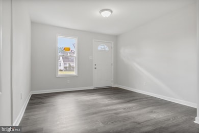 402 Oxford St, Vineland, NJ 08360 - photo 2