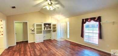 71 Green Oak Cir, Nash, TX 75569 - photo 4