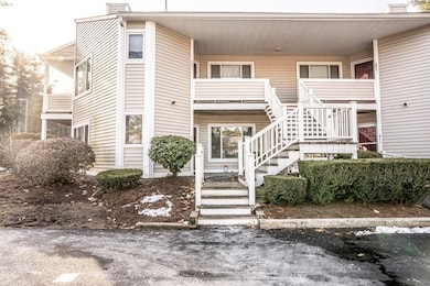 750 Whittenton St unit 813, Taunton, MA 02780 - photo 2