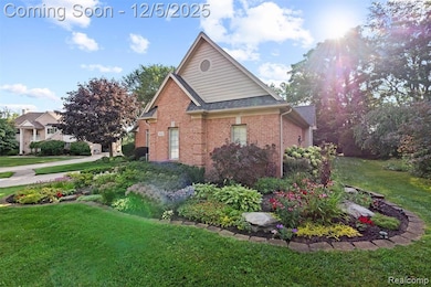 3422 Paramount Ln, Auburn Hills, MI 48326 - photo 2