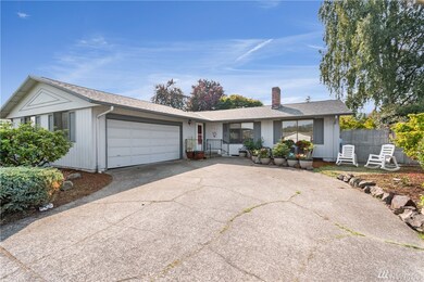 3821 Cherrywood St, Longview, WA 98632 - photo 2