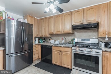 1042 Foxridge Ln, Essex, MD 21221 - photo 7