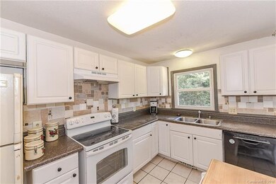 Light Bright and Airy Kitchen