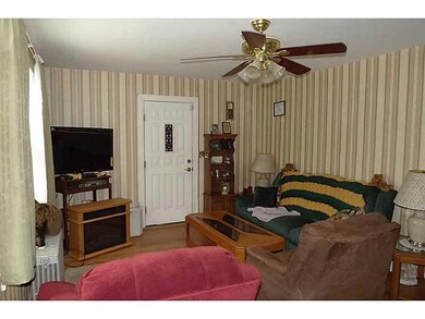 125 Worcester Ave, Riverside, RI 02915 - photo 4