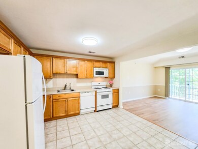 61 Liddle Ave, Edison, NJ 08837 - photo 6