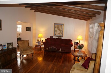 12019 Fairway Ct, Glenn Dale, MD 20769 - photo 3