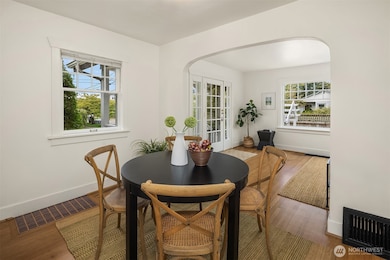 8266 4th Ave NE, Seattle, WA 98115 - photo 7