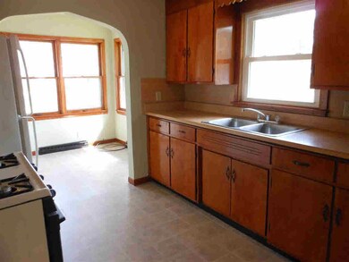 958 Oxford St, Elkhart, IN 46516 - photo 4