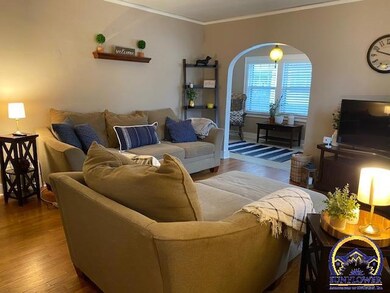 1434 SW Oakley Ave, Topeka, KS 66604 - photo 2